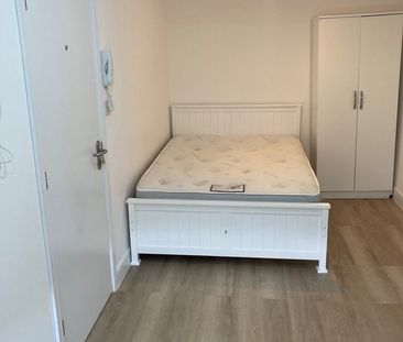 Studio Flat, Camberwell Road, SE5 - Photo 2