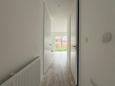 3 Bedroom House To Rent - Photo 2