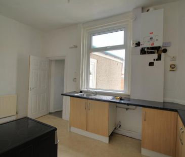 2 bedroom terraced house to rent - Photo 4