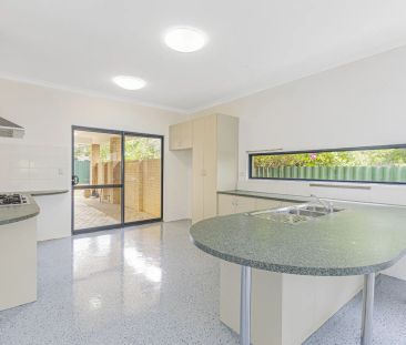 Large Family Home - Photo 2