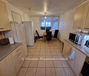 3 bedroom terraced house to rent - Photo 2