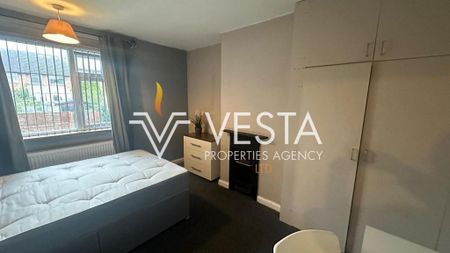 3 bedroom terraced house to rent - Photo 3