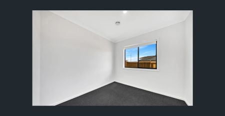 Brand New 4 Bedroom Family Home! - Photo 5