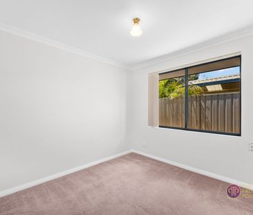 Spacious & Immaculately Presented Villa - Photo 6