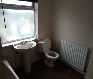 2 Bed Semi-Detached House, Braunstone Close, LE3 - Photo 2