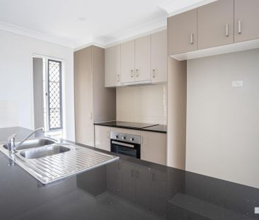 Perfect Karalee Home on a Quiet Street! - Photo 6