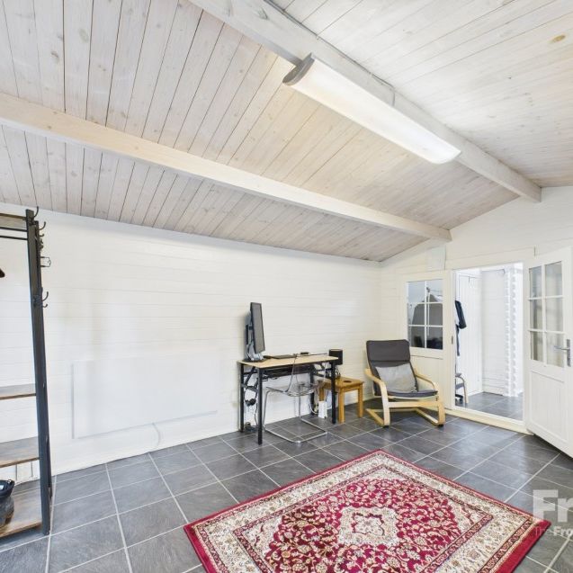 Log Cabin @ Beeches, Oak Stubbs Lane, Dorney Reach,SL6 - Photo 1