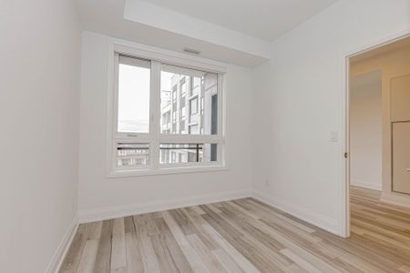 For Lease - 3250 Carding Mill Trail Unit# 306, Oakville, Ontario - Photo 4