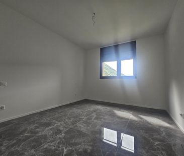 AFFITTASI NUOVO E BELLISSIMO 3.5 LOCALI A LUMINO - Foto 1