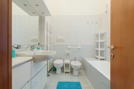 Via Rovello, Milan, Lombardy 20121 - Photo 2