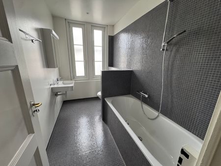 4 bright and spacious rooms with balcony – Lausanne - Photo 2