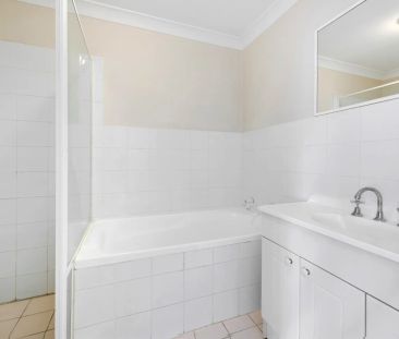 Light and Bright Top Floor Apartment - Photo 5