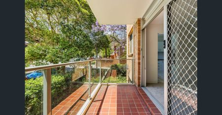 Light-Filled Apartment in a Prime Location - Photo 3