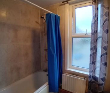 3 Bed - 35 Lumley Road, Burley, Leeds - LS4 2NH - Student - Photo 6