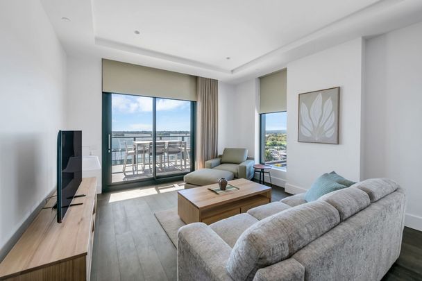 Luxury and Convenience - Fully Furnished Two Bedroom Apartment - Photo 1
