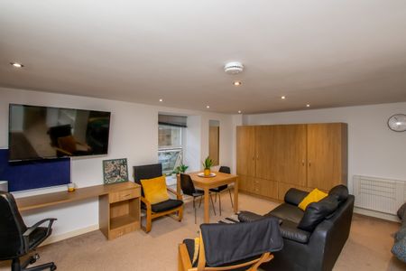 Studio 4 The Clubhouse - Photo 4