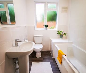 2 Bed Flat, Bath Road, RG1 - Photo 6