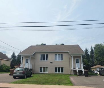 4 1/2 à louer à Warwick - Photo 1