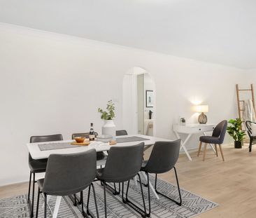 Oversized and Sunfilled Villa Home - Photo 4