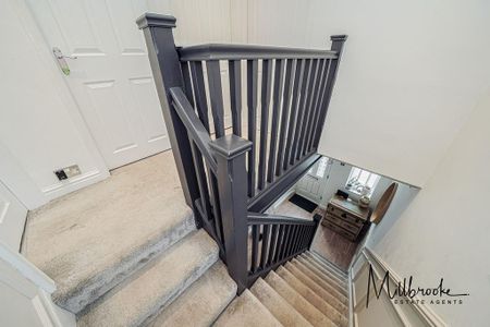 3 bedroom semi-detached house to rent - Photo 3