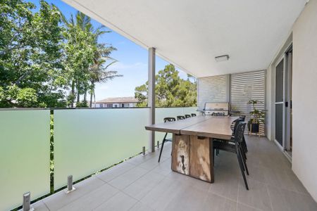 Coastal Elegance in a Coveted Coogee and Gordon's Bay Pocket - Photo 4