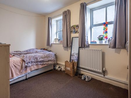 4 bedroom terraced house to rent - Photo 2