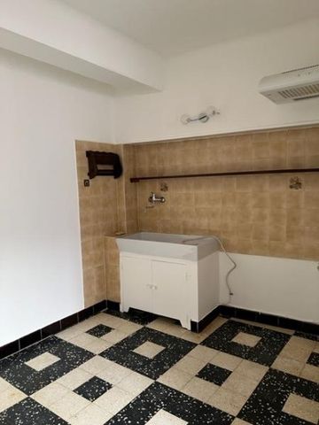 Location Maison 2 pièces 53m² LE VAL 83143 - Photo 2