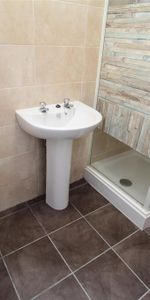 1 bedroom ground floor flat to rent - Photo 4