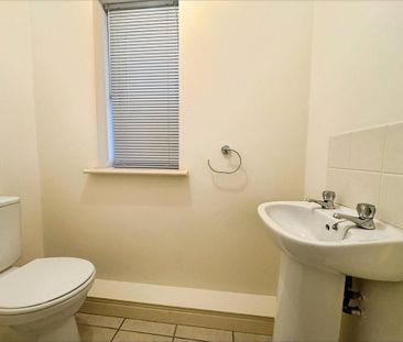 3 bedroom semi-detached house to rent - Photo 5