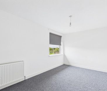 30 Strand Avenue, Holywood, BT18 9AW - Photo 5