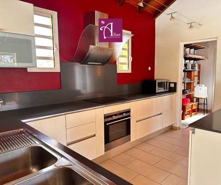 Location Maison 4 pièces 115m² BAIE MAHAULT 97122 - Photo 4