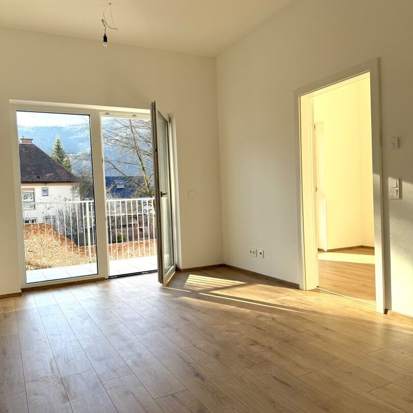Neu sanierte, modernisierte 2-Zimmer-Wohnung mit Balkon - Photo 1