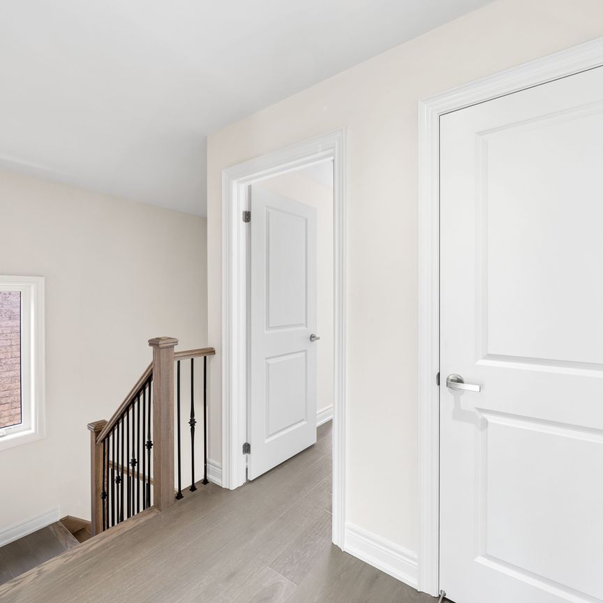 For Lease - 261 Seaview Heights, East Gwillimbury, Ontario - Photo 1