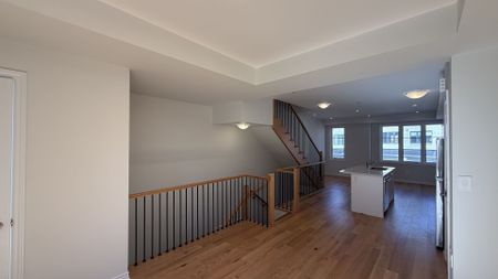For Lease - 5882 Saigon Street, Mississauga, Ontario - Photo 4