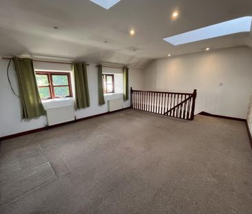 2 bedroom barn conversion to rent - Photo 1