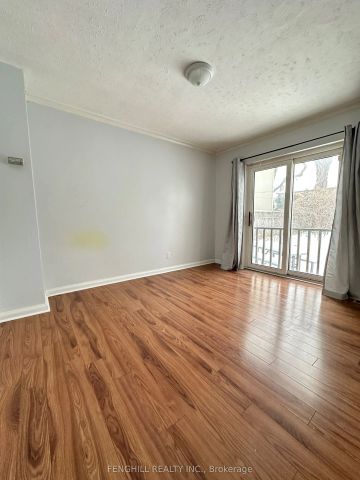 218 Finch Avenue E #Main - Photo 2