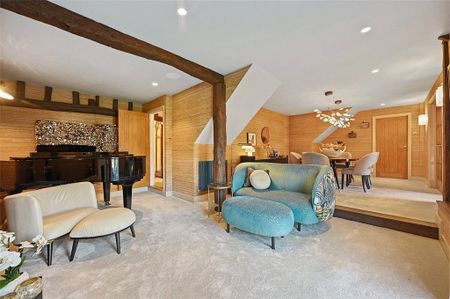 5 bedroom detached house to rent - Photo 2