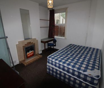 5 bedroom semi-detached house to rent - Photo 5