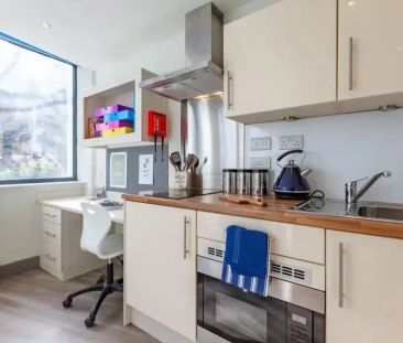 Top Floor Classic Studio - Photo 1