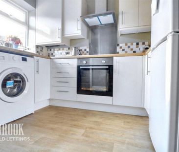 2 bedroom terraced house to rent - Photo 4