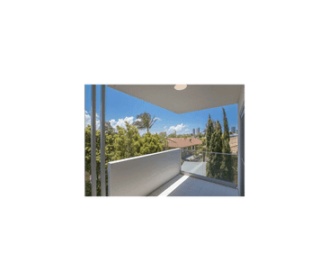 8/101 Pohlman Street, Southport, Qld 4215 - Photo 6