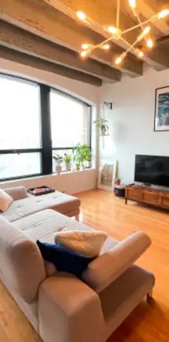 Place-Des-Arts - Superb 1 Bedroom Loft - Photo 1