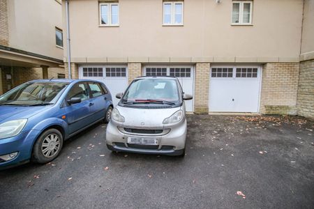 Sir Bernard Lovell Road, Malmesbury, Malmesbury, SN16 - Photo 4