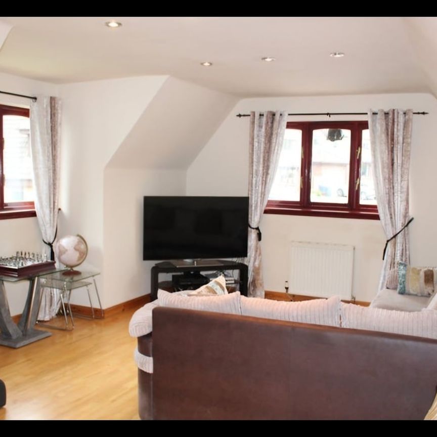 Room in a Shared House, Stewart Grove, EH22 - Photo 1