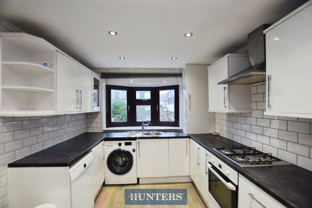 3 bedroom House To Let Total Size: 937 SQ FT - Photo 1