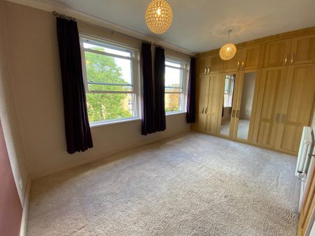 3 bedroom flat to rent - Photo 5