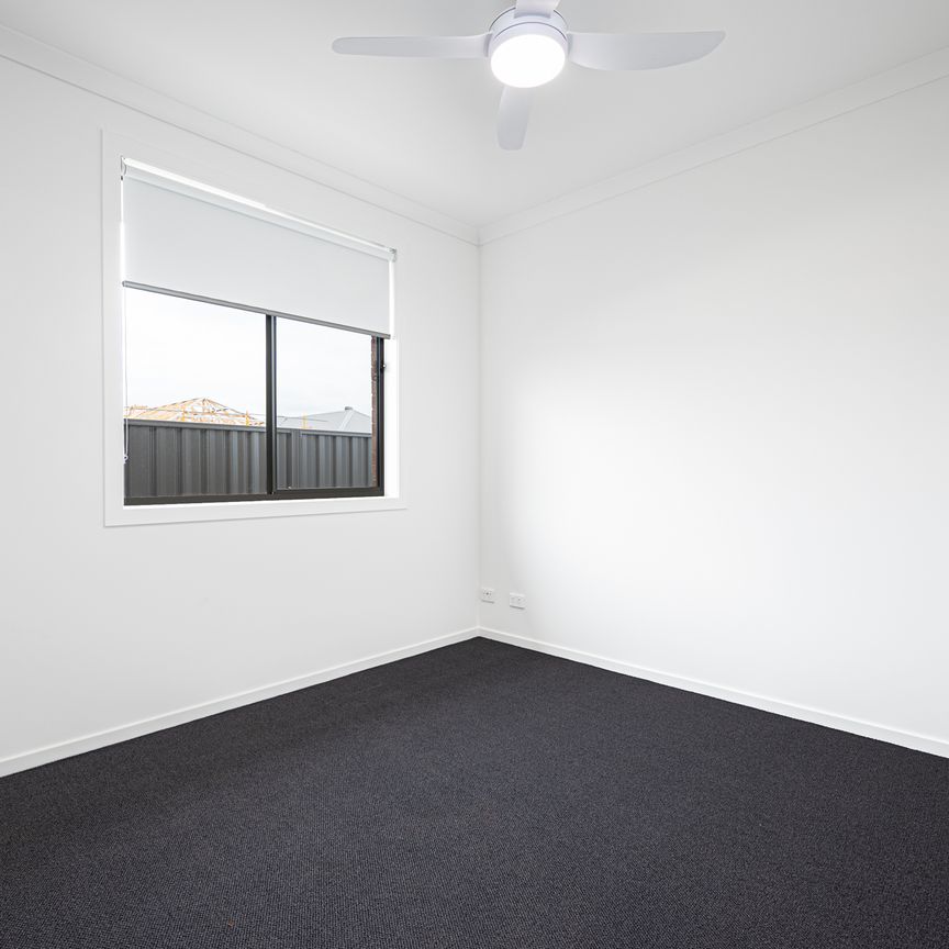 866 BELAIR CIRCUIT, Andrews Farm SA 5114 - House For Rent - $590 | Domain - Photo 1