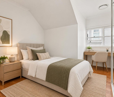 Luxuriously Designed, Near New, Stylish And Sun Kissed Executive St... - Photo 2