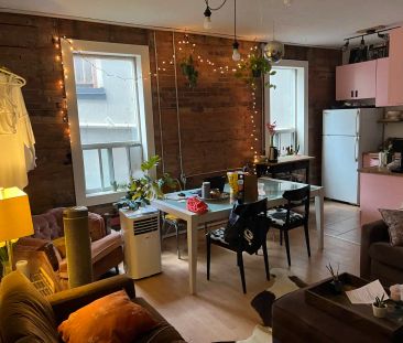 Gladstone Suites — 2 BEDROOM LARGE - Photo 2