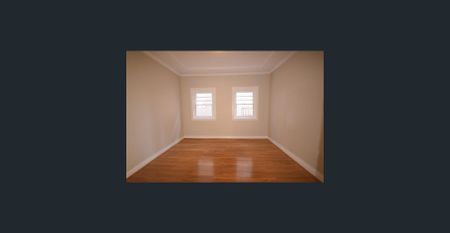 Ground floor 2 bedroom duplex. - Photo 4